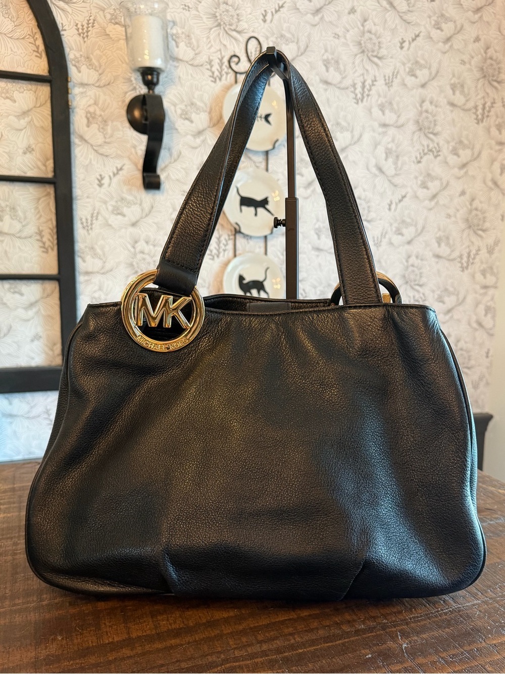 MICHAEL Michael Kors Black Fulton East West Tote EUC - Picture 2 of 5